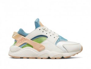 Nike Air Huarache Run SE Γυναικεία Sneakers Sail / Arctic Orange / Worn Blue / Vivid Green DQ0117-100